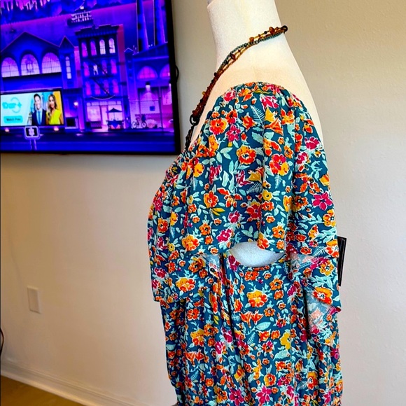 Floral Maxi Dress - Picture 5 of 8